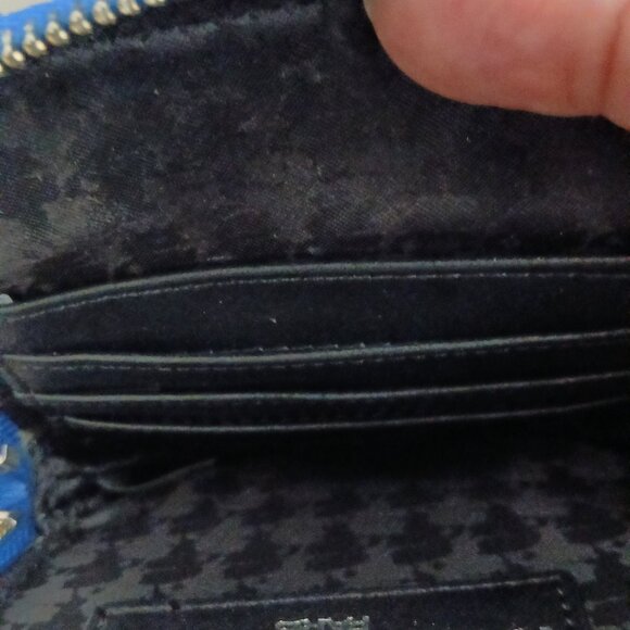 Karl Lagerfeld Paris Cellphone Crossbody Purse - Picture 3 of 6